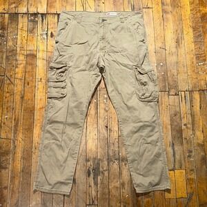 Wrangler Pants Men's 38x30 Beige Regular Fit Tapered Leg Cargo Pocket Workwear